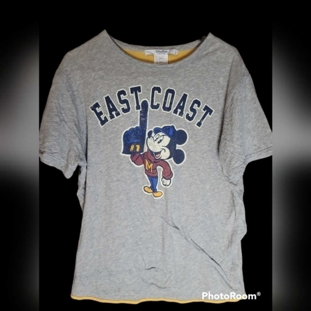 Disney Parks‎ Mickey Mouse Donald reversible east west coastT-Shirt, Size LG